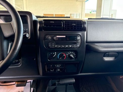 Used 2006 Jeep Wrangler X AWD/4WD image 16