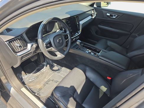 Used 2020 Volvo V60 T5 Cross Country AWD/4WD image 16