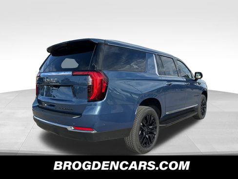 New 2026 GMC Yukon XL Elevation w/ Elevation Premium Package image 3