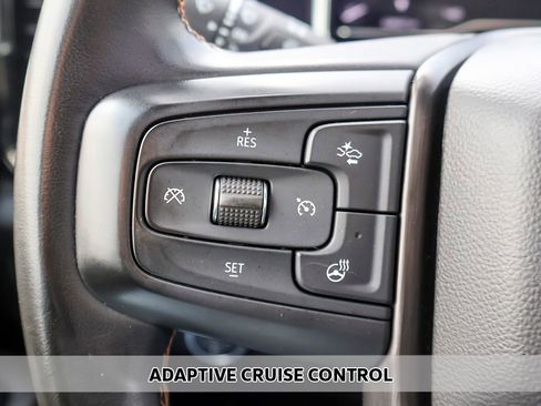 Used 2024 GMC Sierra 2500 AT4 w/ AT4 Preferred Package AWD/4WD image 5
