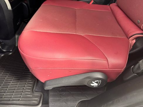 Used 2023 Lexus GX 460 Premium image 28