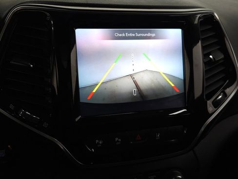 Used 2019 Jeep Cherokee Limited w/ Luxury Group AWD/4WD image 30