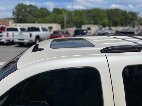 Used 2014 Chevrolet Tahoe LTZ RWD image 12