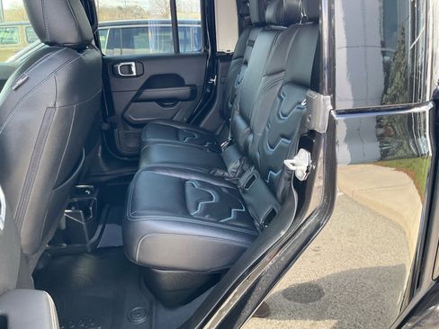 Used 2021 Jeep Gladiator Overland w/ Popular Equipment Package image 21