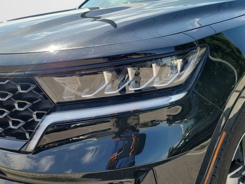 Used 2023 Kia Sorento S w/ Panoramic Sunroof Package FWD image 7