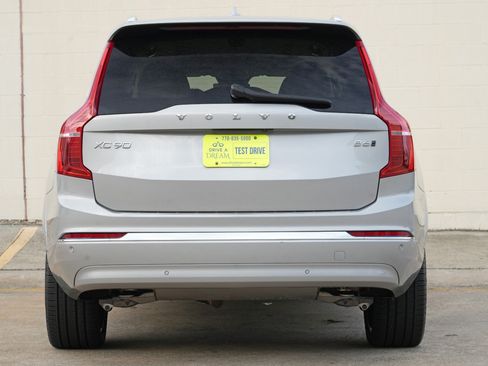 Used 2025 Volvo XC90 B6 Plus AWD/4WD image 11