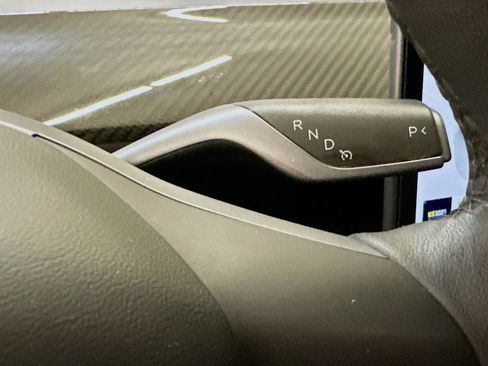 Used 2022 Tesla Model Y Performance image 25