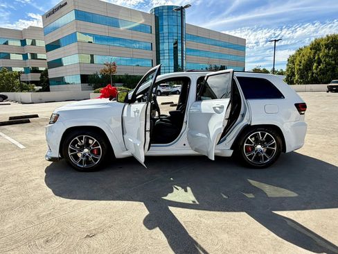 Used 2014 Jeep Grand Cherokee SRT8 w/ Luxury Group II AWD/4WD image 42