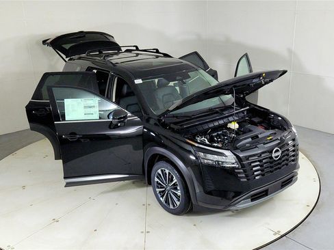 New 2026 Nissan Pathfinder Platinum image 24