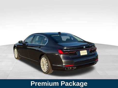Used 2020 BMW 740i w/ Premium Package image 3