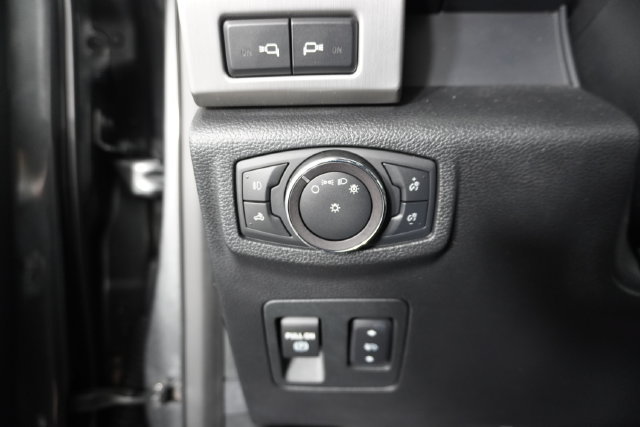 Used 2019 Ford F150 Platinum w/ Equipment Group 701A Luxury AWD/4WD image 26