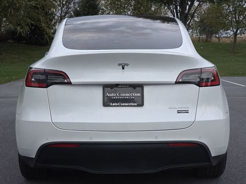 Used 2021 Tesla Model Y Long Range image 7