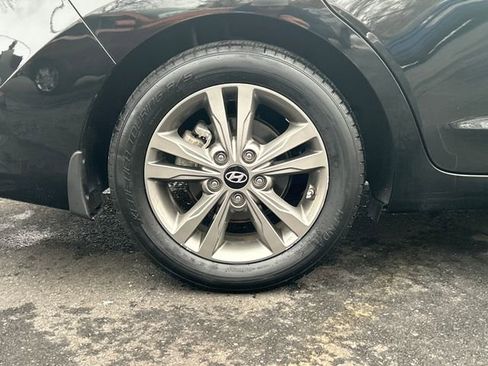 Used 2018 Hyundai Elantra Value Edition image 28