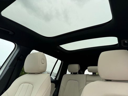 New 2026 Mercedes-Benz GLB 250 image 2