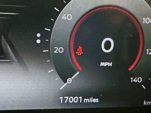 Used 2024 Nissan Ariya FWD image 19