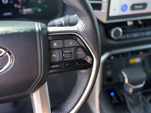 Used 2024 Toyota Tundra Platinum image 16