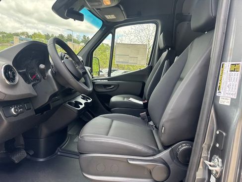 New 2025 Mercedes-Benz Sprinter 2500 image 9