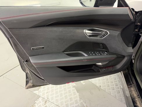 Used 2023 Audi RS e-tron GT image 24