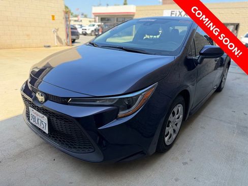Used 2022 Toyota Corolla LE FWD image 3