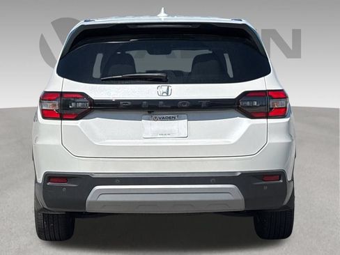Used 2025 Honda Pilot EX-L image 19