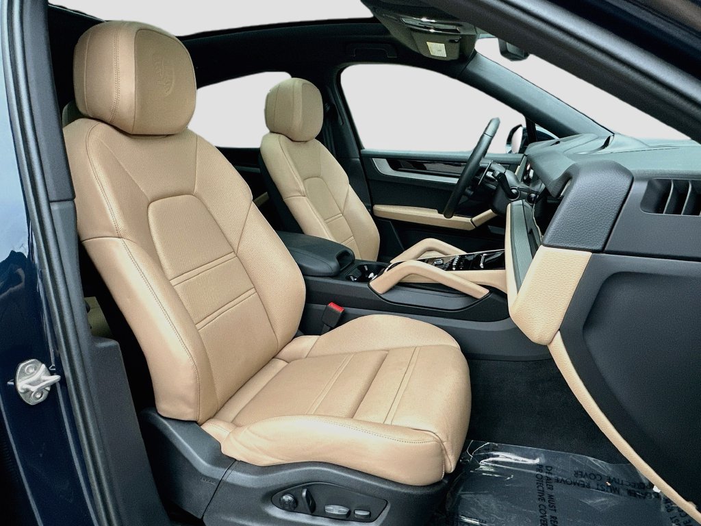Certified 2026 Porsche Cayenne Coupe AWD/4WD image 29