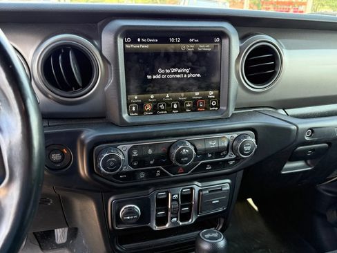Used 2022 Jeep Wrangler Unlimited Sport AWD/4WD image 20