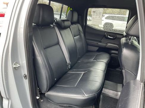 Certified 2020 Toyota Tacoma TRD Off-Road w/ TRD Premium Off Road Package AWD/4WD image 22