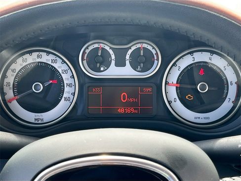 Used 2014 FIAT 500L Trekking w/ Popular Equipment Group image 11