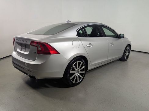 Used 2017 Volvo S60 T5 Inscription w/ Convenience Package AWD/4WD image 8