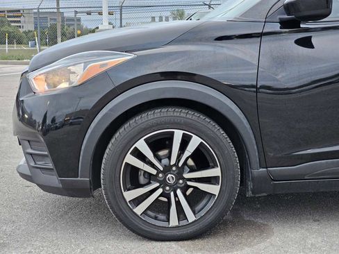 Used 2020 Nissan Kicks SV image 8