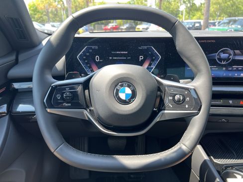 Certified 2025 BMW 530i RWD image 18