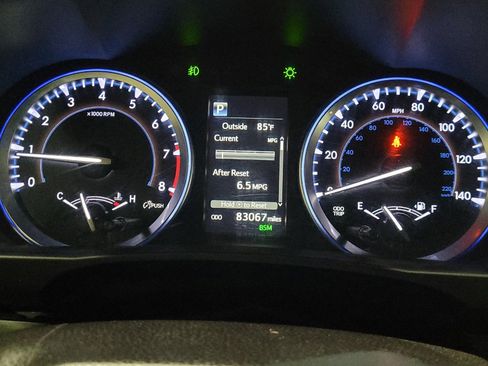 Used 2018 Toyota Highlander SE AWD/4WD image 23