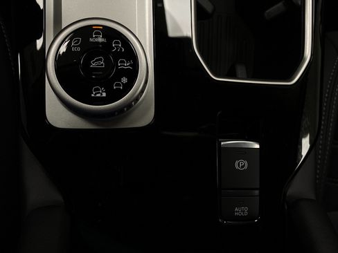 New 2026 Mitsubishi Outlander AWD image 27