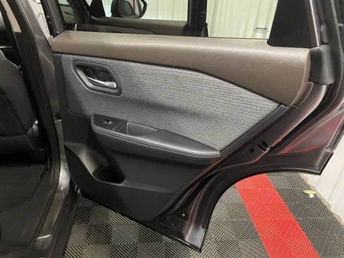Used 2021 Nissan Rogue SV AWD/4WD image 37