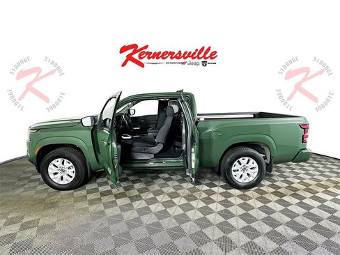 Used 2024 Nissan Frontier SV w/ SV Convenience Package image 21