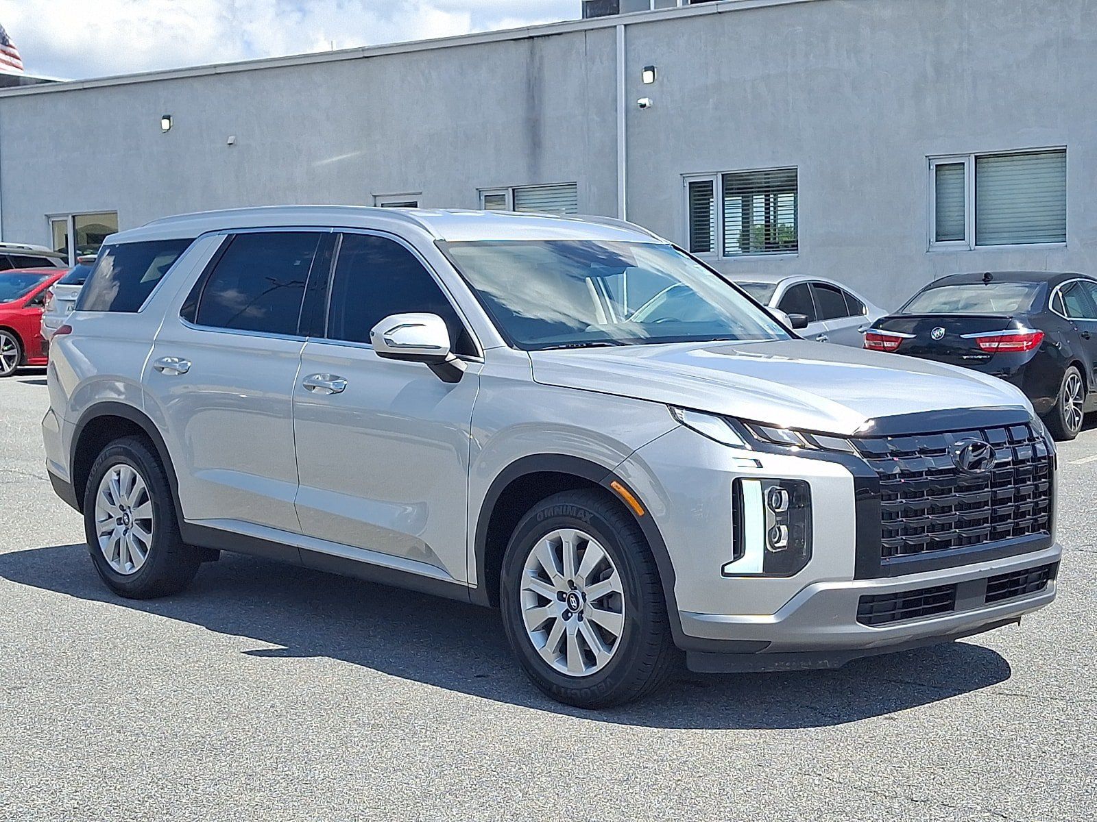Used 2024 Hyundai Palisade SEL AWD/4WD image 3