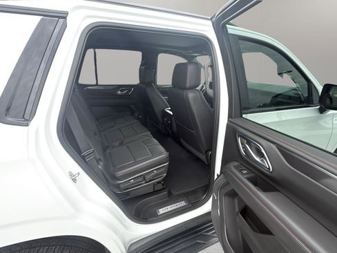 Used 2022 Chevrolet Tahoe RST w/ Luxury Package image 18