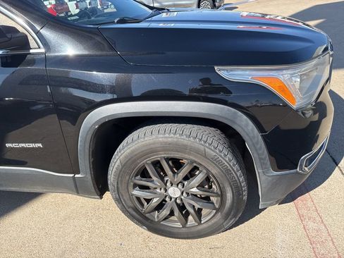 Used 2017 GMC Acadia SLT image 4
