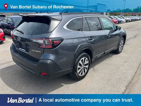 Certified 2025 Subaru Outback Premium w/ Popular Package #1 AWD/4WD image 5