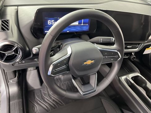 New 2026 Chevrolet Equinox EV LT image 27