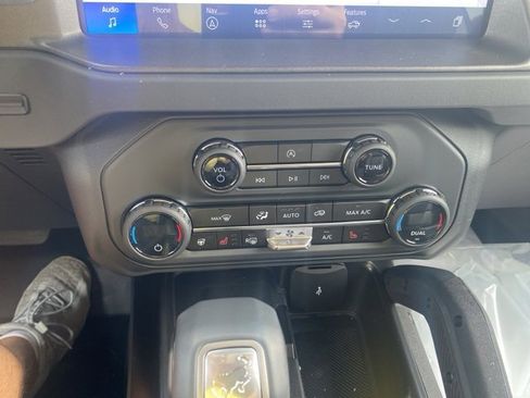 New 2025 Ford Bronco Badlands image 23