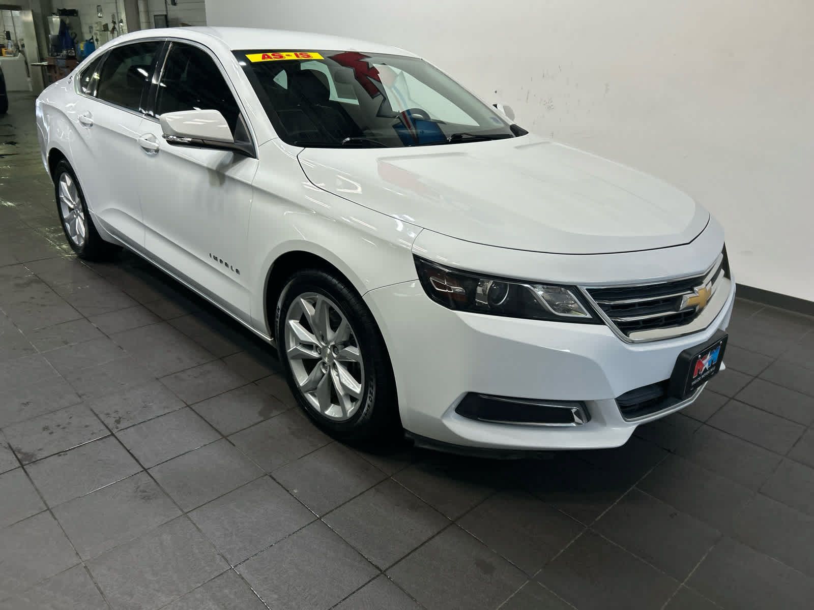 Used 2016 Chevrolet Impala LT w/ Convenience Package FWD image 2