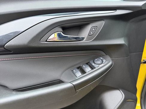 Used 2023 Chevrolet TrailBlazer RS w/ Convenience Package image 12