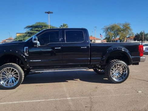 Used 2020 Ford F350 Lariat w/ Lariat Ultimate Package image 5