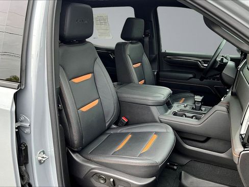 Used 2025 GMC Sierra 1500 AT4 w/ AT4 Premium Package AWD/4WD image 33