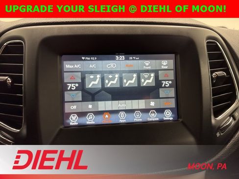 Certified 2019 Jeep Compass Latitude image 28