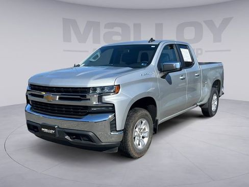 Used 2020 Chevrolet Silverado 1500 LT w/ Trailering Package image 1