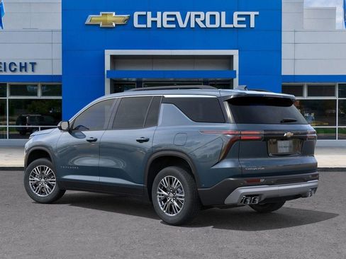 New 2026 Chevrolet Traverse LT w/ Driver Confidence Package FWD image 3