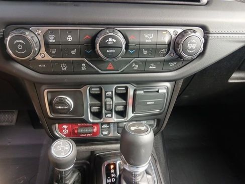 New 2026 Jeep Wrangler Unlimited Rubicon AWD/4WD image 46