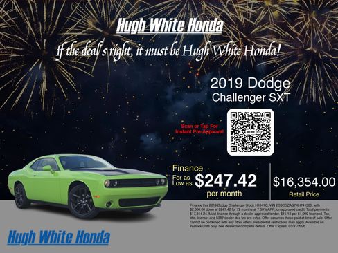 Used 2019 Dodge Challenger SXT w/ Blacktop Package image 3